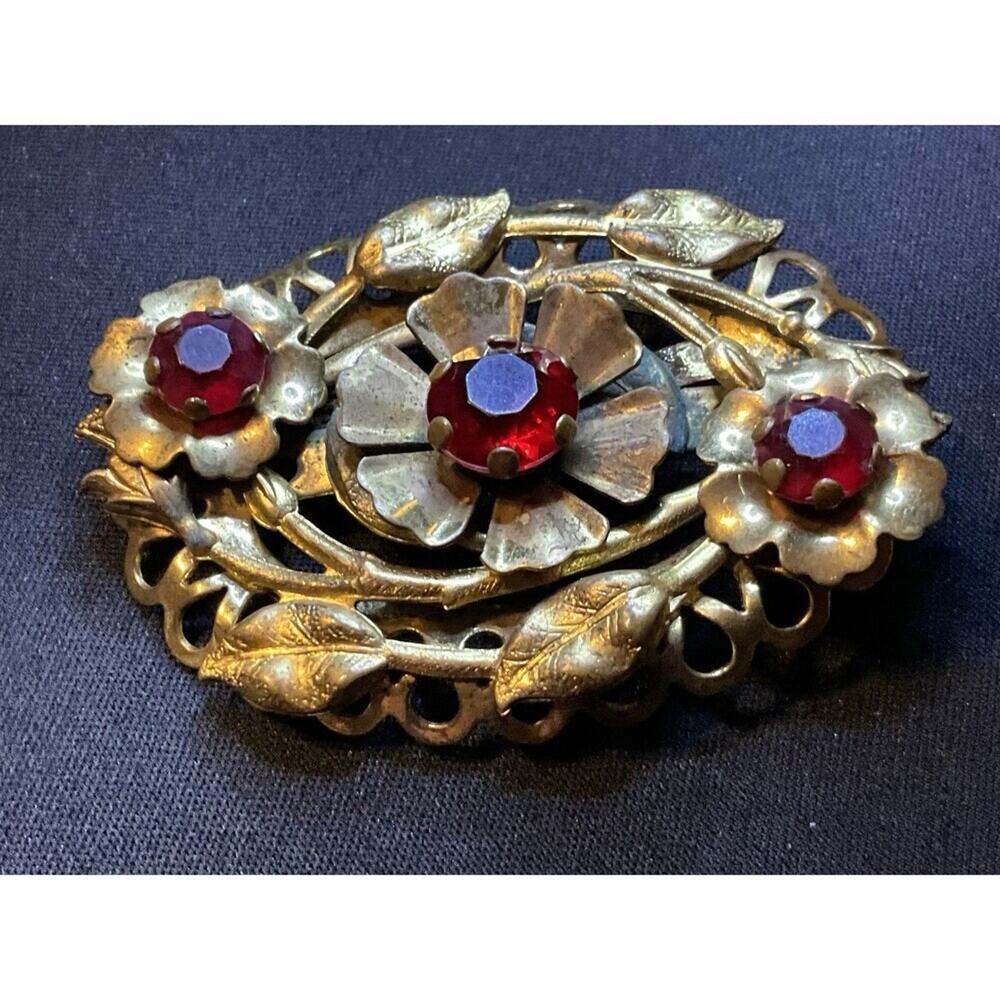 Very Rare 1940’s Floral Brooch Red Rhinestones Gold Tone